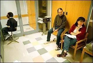 这个十四岁男孩，决定切掉自己的左脸