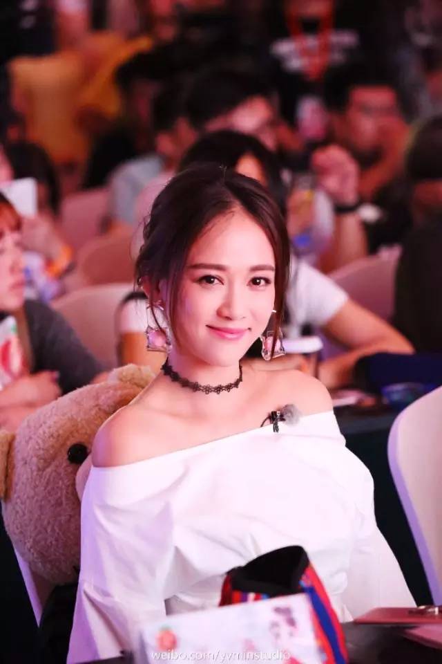 刘涛同款星星耳饰,刘涛同款珍珠耳环