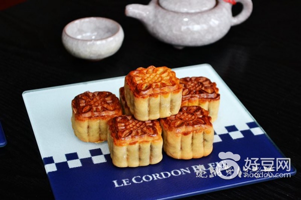 广式火腿五仁月饼,五仁金华火腿月饼好吃吗