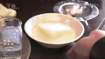 这家在街角开了60年的小摊，只卖一种料理，连个座位都没有，却把大家都暖哭了