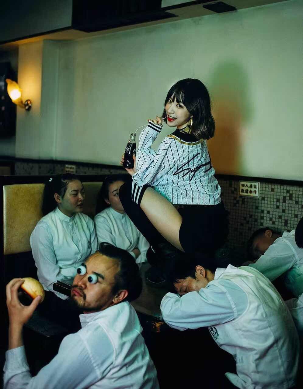 神思远丨少女有一些神性，不近人世肢体完美