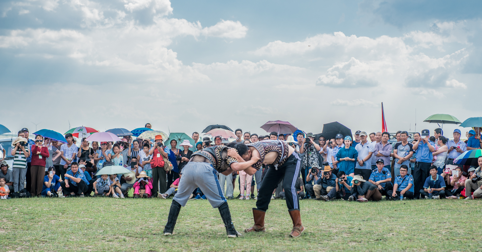 蒙古摔跤为何实战强,蒙古摔跤超厉害的技能