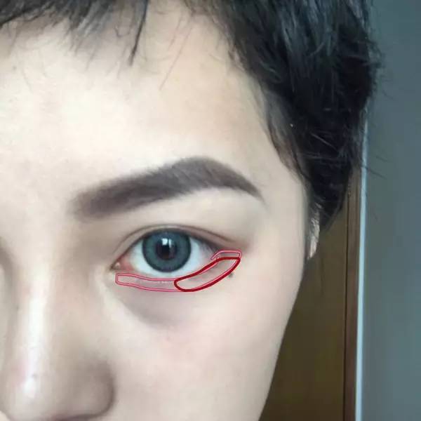 天惹噜姑娘们的混血妆已经登峰造极到这种地步了!