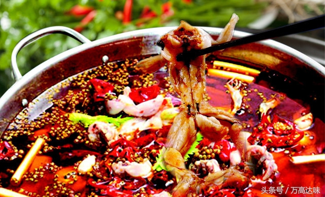 自制美蛙火锅,自制美蛙鱼底料