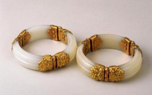 和田玉裂痕修复最新最好的方法,和田玉出现裂痕纹路正常吗