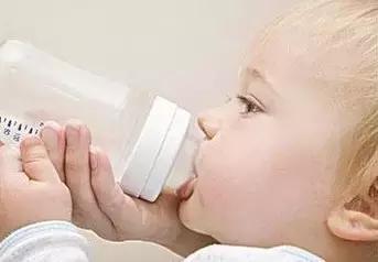 宝宝不肯接受奶瓶怎么办,哪款奶瓶宝宝更容易接受