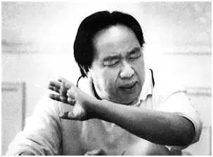 当年换飞机的首富牟其中,前首富牟其中出狱