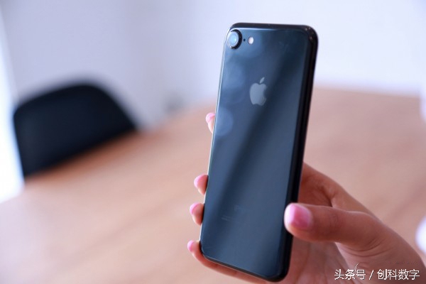 iPhone7/7Plus评测：依然是体验最好的手机！
