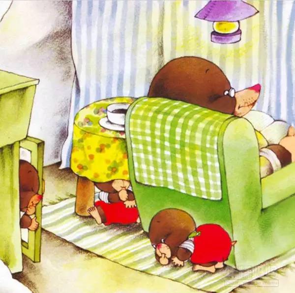 宝宝吃手怎么阻止他,宝宝吃手应该阻止吗