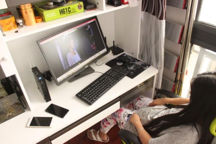 比一本书还小的电脑，当做客厅电脑秒杀安卓盒子！