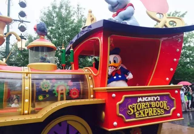 上海迪士尼乐园一般入园排队时间,上海迪士尼乐园游玩攻略最新版