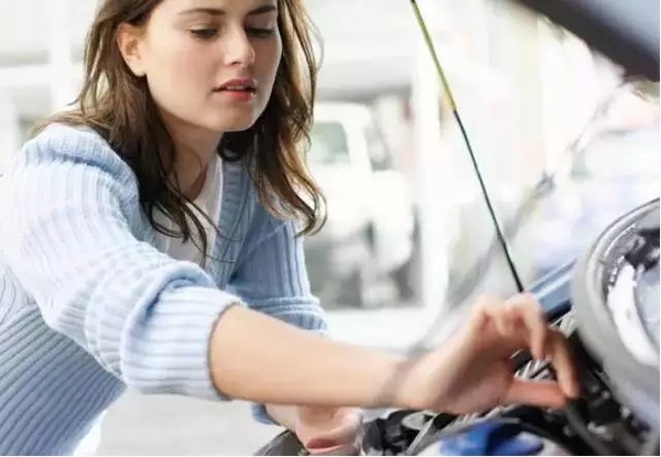 玻璃水喷歪了怎么办？一根针解决问题