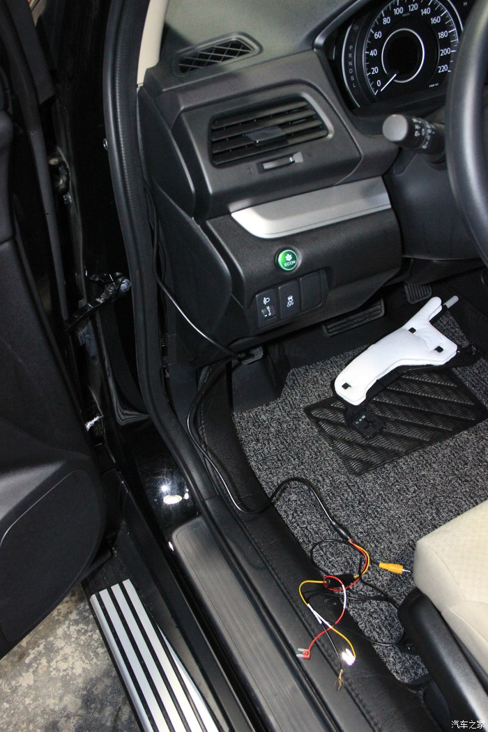 本田crv2016经典款详细配置图表,16年本田crv2.0两驱还值得买吗