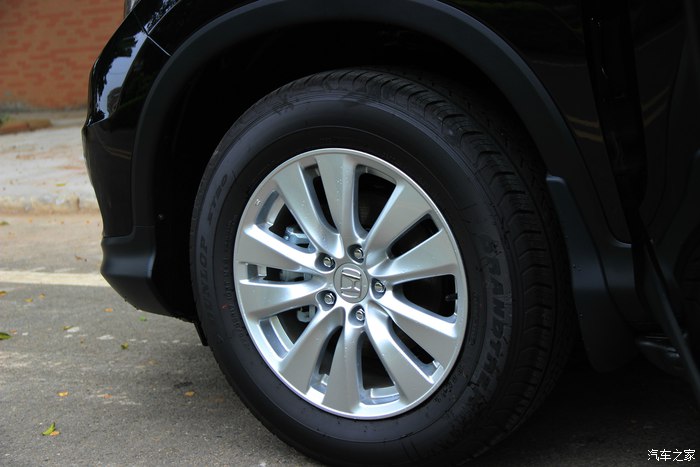 本田crv2016经典款详细配置图表,16年本田crv2.0两驱还值得买吗