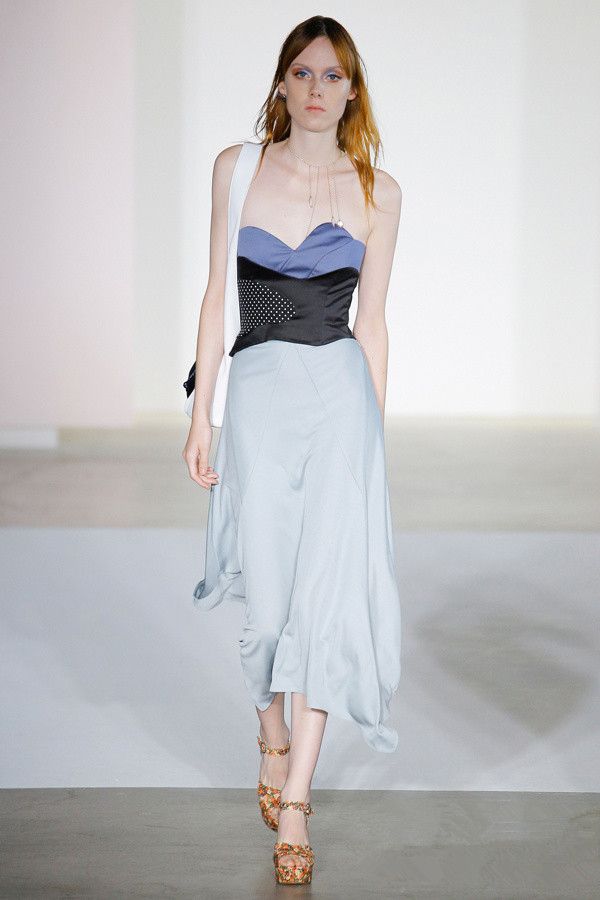 2016秋冬纽约时装周delpozo女装秀,2024纽约时装周秀场穿搭解析