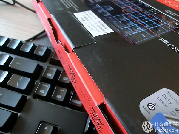 国产轴请继续努力!曜越TteSPORTS波塞冬ZRGB背光机械键盘评测