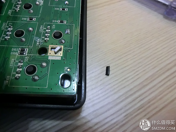 国产轴请继续努力!曜越TteSPORTS波塞冬ZRGB背光机械键盘评测