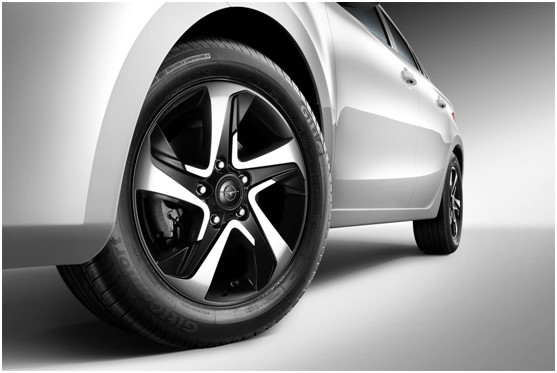 福美来各款车型,10年福美来手动挡真实用车感受