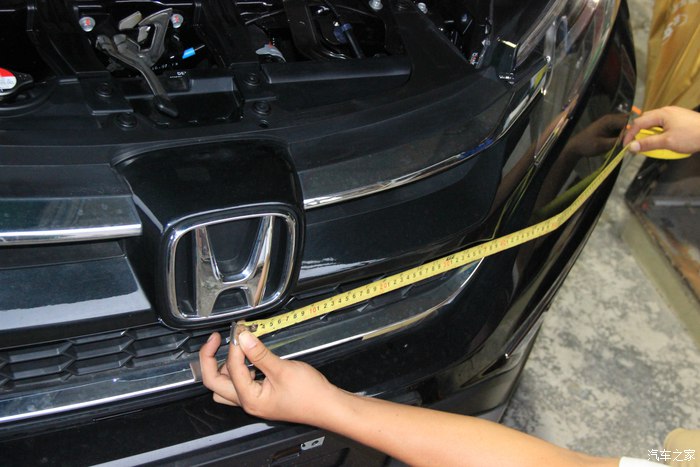 本田crv2016经典款详细配置图表,16年本田crv2.0两驱还值得买吗