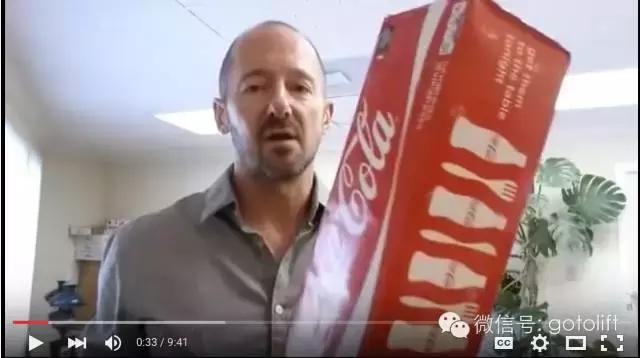 外国男子连喝25罐红牛,一位男子喝25罐红牛现在怎么样了