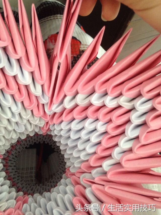 手工折纸花篮教程简单漂亮,幼儿手工花篮折纸的制作方法