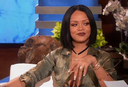 自从我买了粗肩带的包，我男朋友居然特别乐意给我背包了！