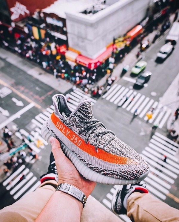 最近又有那么一双神鞋，你抽中了等于赚了一个月的工资