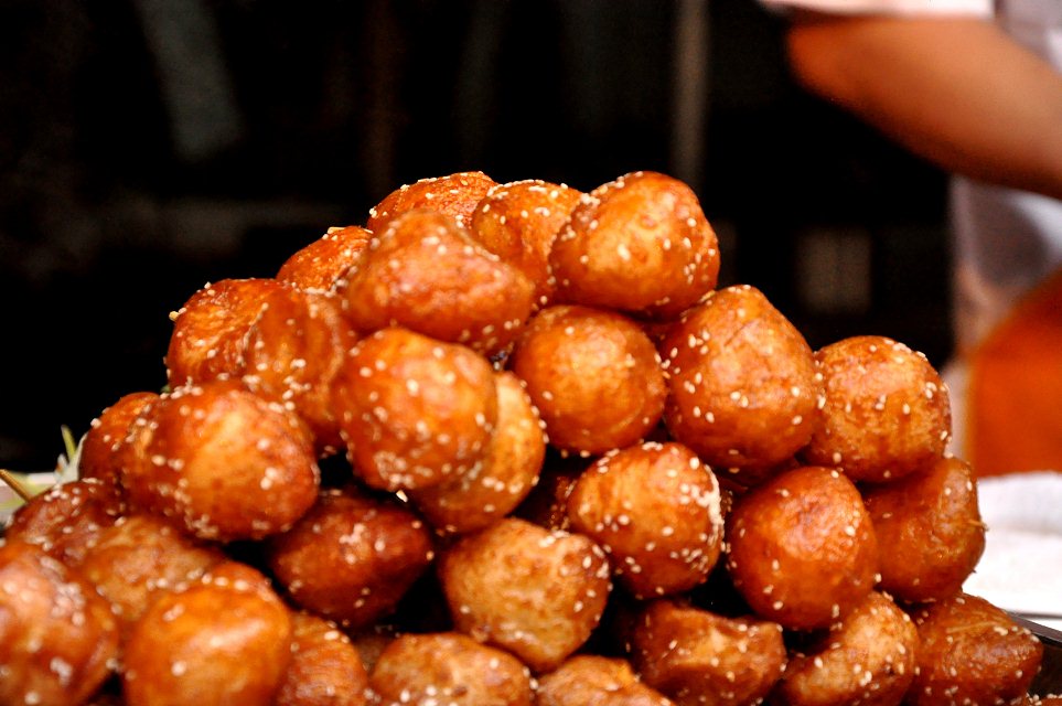 天鹅蛋是不是成都美食,西安传统糕点天鹅蛋