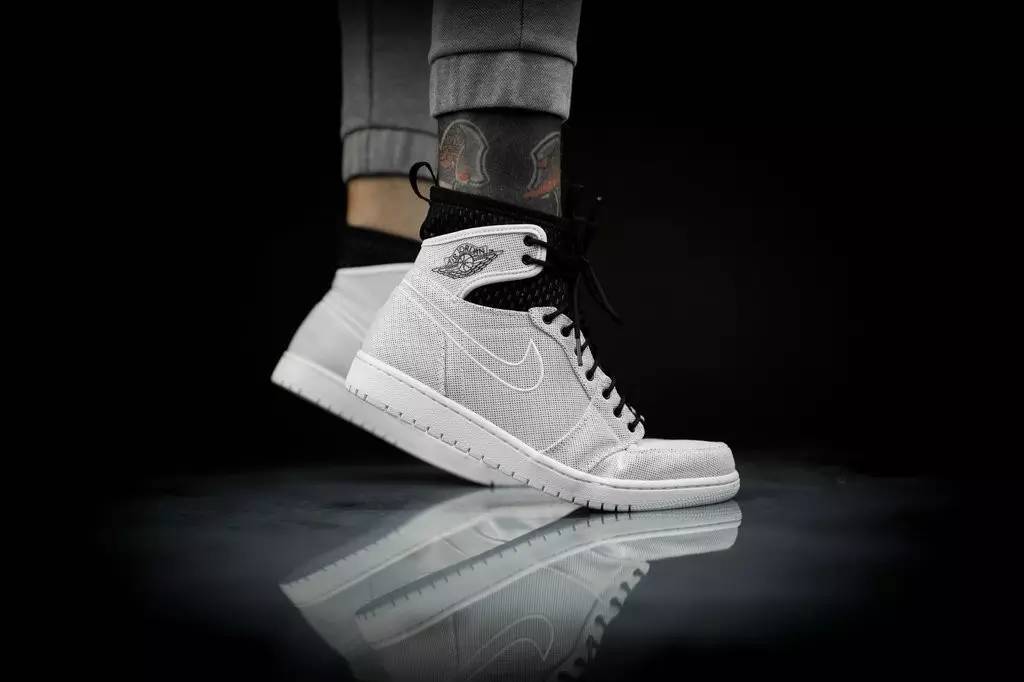 一脱鞋就熏晕姑娘？穿这2款鞋的男人不用试就知道床品好｜基本款