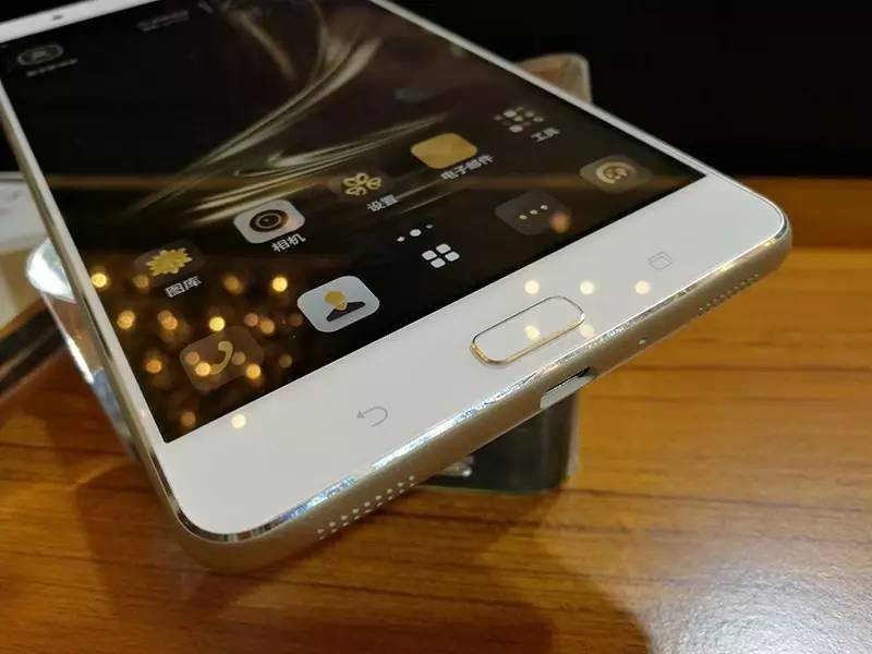 华硕zen系列,华硕zenbook8代