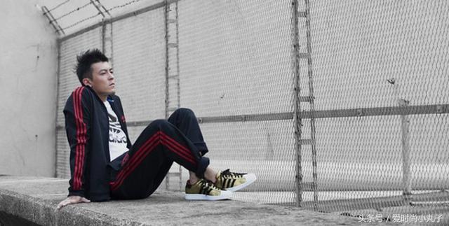 年薪10万职场男士穿衣指南第四弹：能穿一辈子的6款球鞋