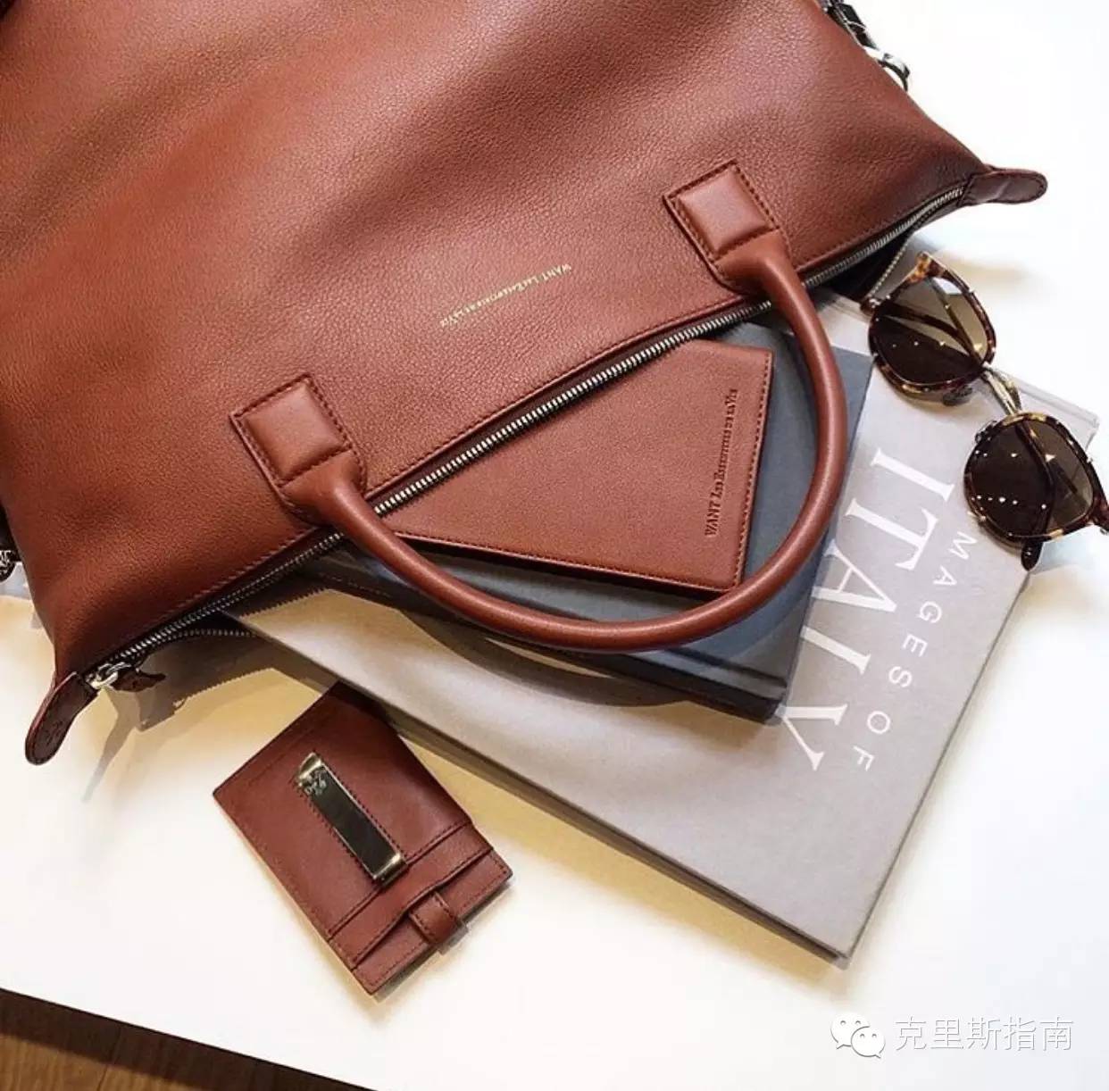 适合年轻人背的双肩包轻奢,好背又好看的双肩包