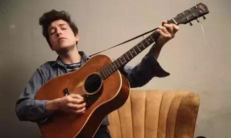 宋冬野摇滚和民谣的区别,和宋冬野唱的一样好听的民谣歌手