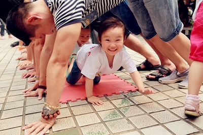 增强孩子的社交能力游戏,亲子游戏促进孩子社交