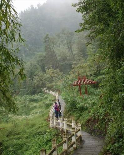 成都国庆悠闲一点到绵竹九龙吧!邻家女孩的感觉!