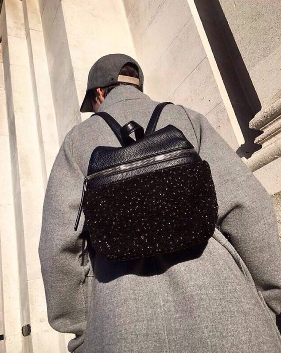 适合年轻人背的双肩包轻奢,好背又好看的双肩包