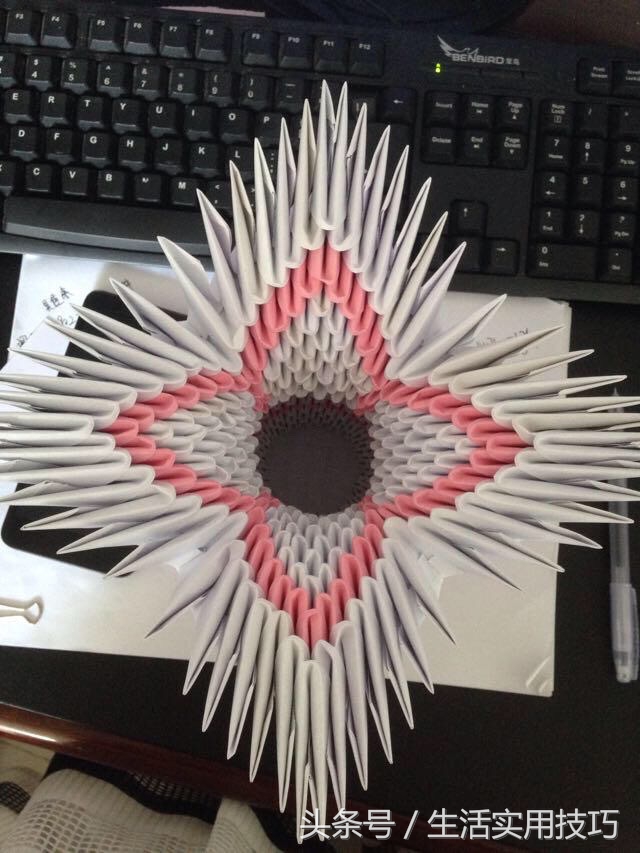 手工折纸花篮教程简单漂亮,幼儿手工花篮折纸的制作方法