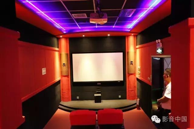 长治中影星美国际影城,女设计师做灯光设计