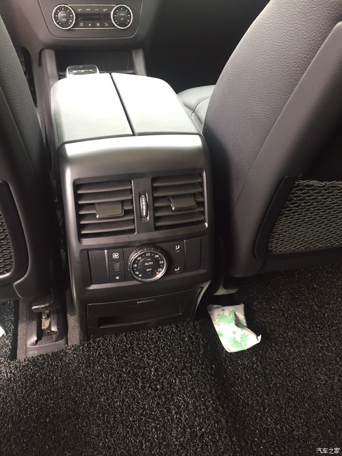 奔驰gle400运动版跑高速视频,奔驰gle400几秒破百运动模式