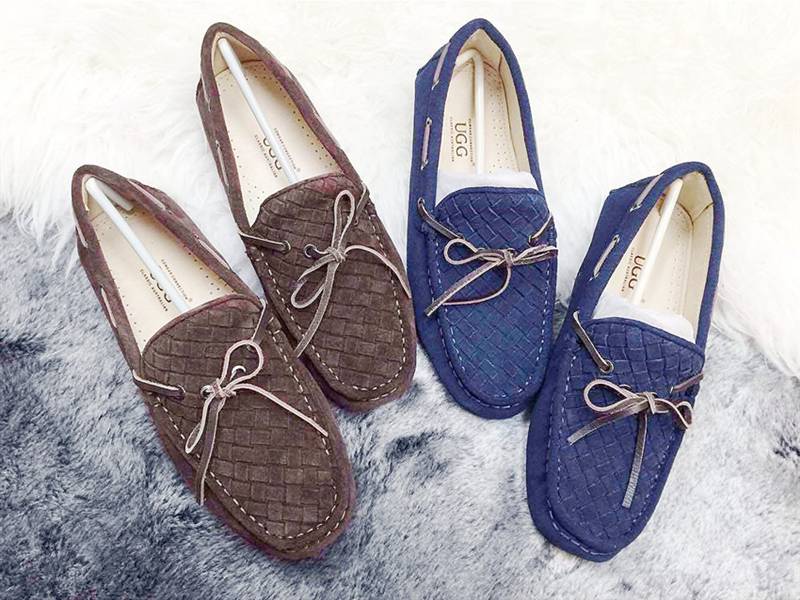 适合小个子冬天穿的雪地靴,腿短穿马丁靴还是雪地靴