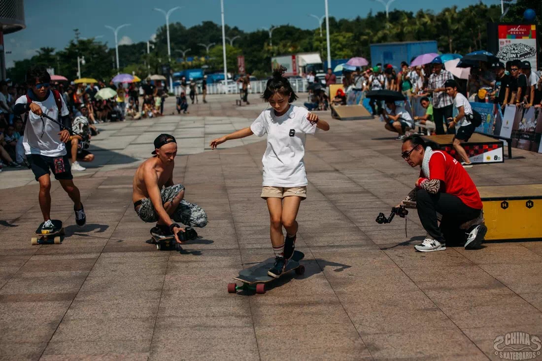 破风而行！她是长板女神小七