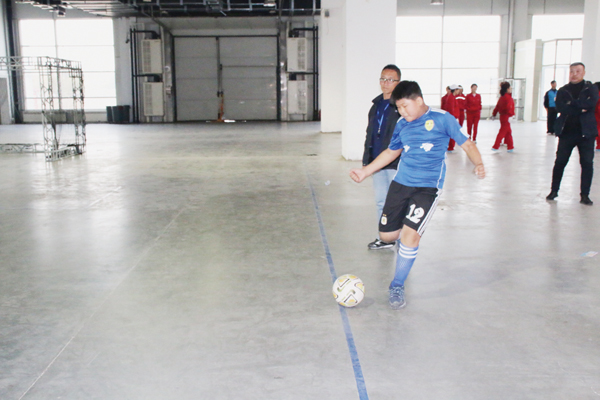 长安东路小学足球比赛,小学足球联赛决赛