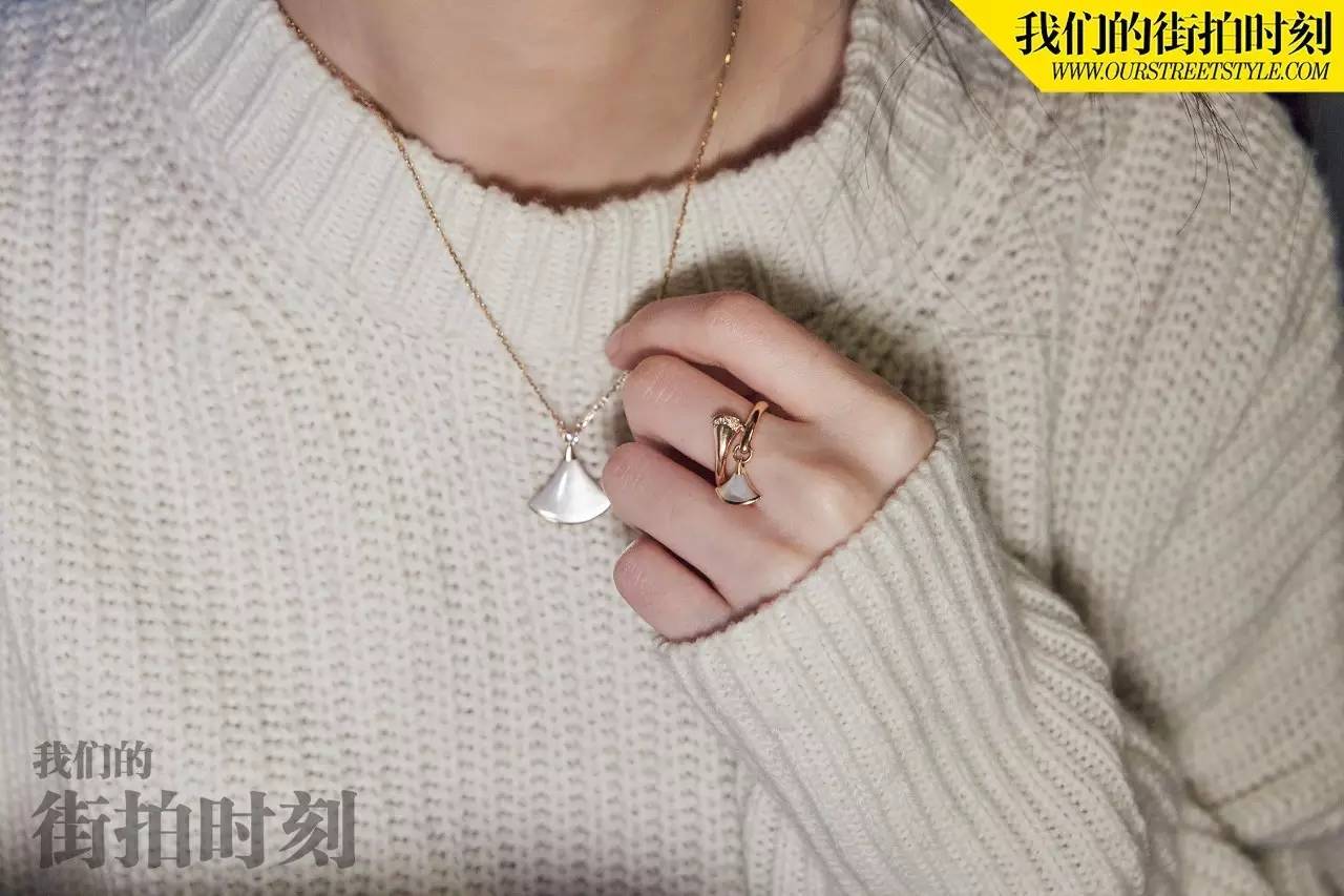 街拍时尚大方显年轻气息,王珞丹街拍