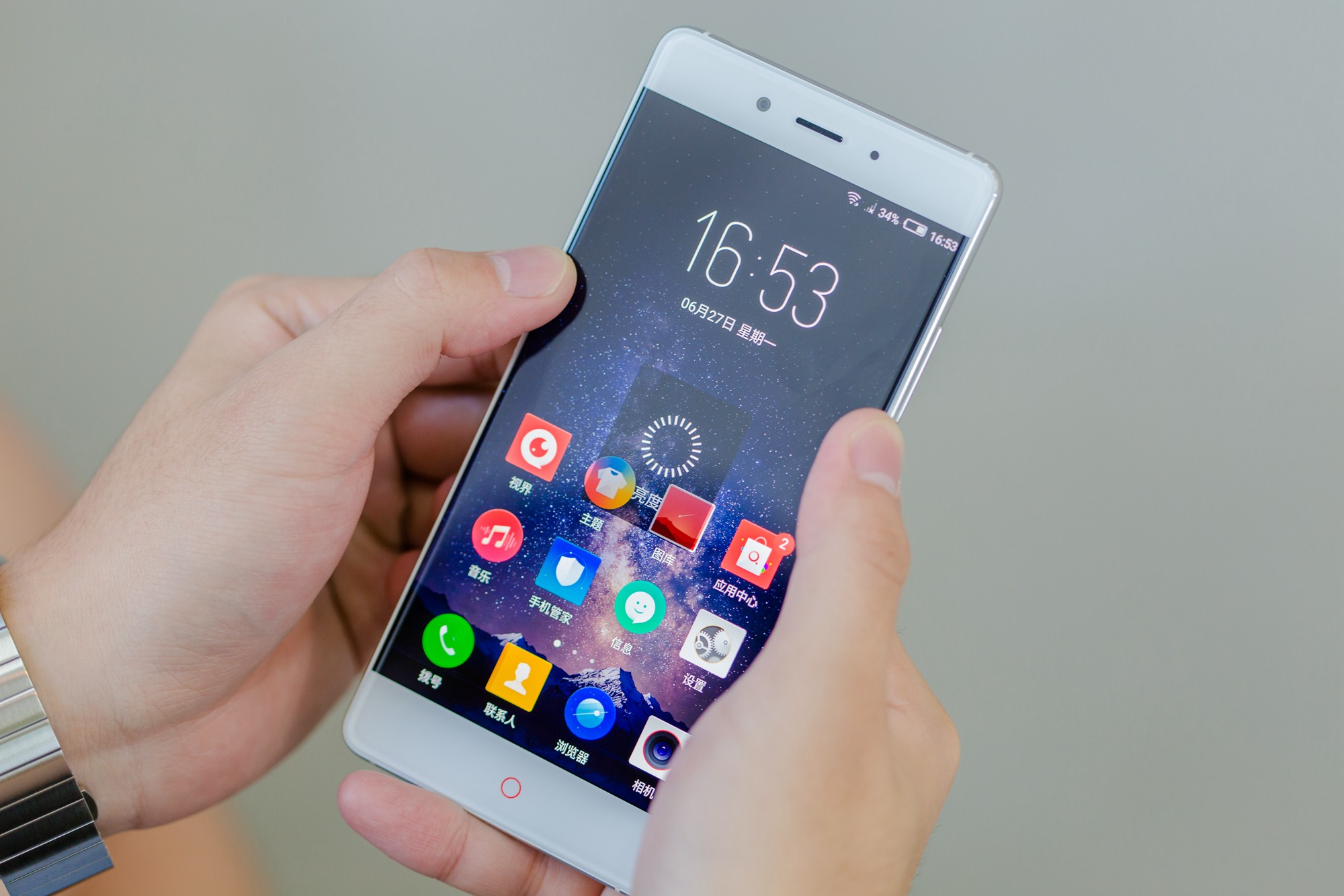 国产手机华为和小米手机哪个更好,华为nova9pro与小米11pro哪个强