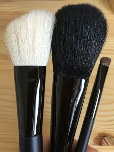 不要再舔了,ACTOYS教你正确的手办保养方法