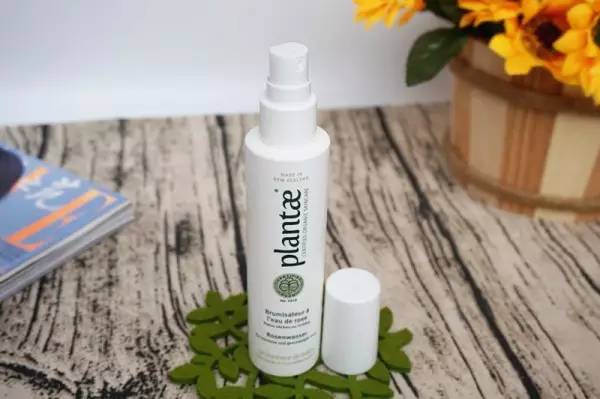 有没有好的补水保湿的化妆水推荐,化妆水排行榜前十名保湿补水神器