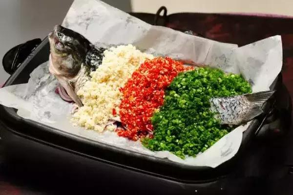 到万州吃烤鱼,重庆烤鱼正宗做法