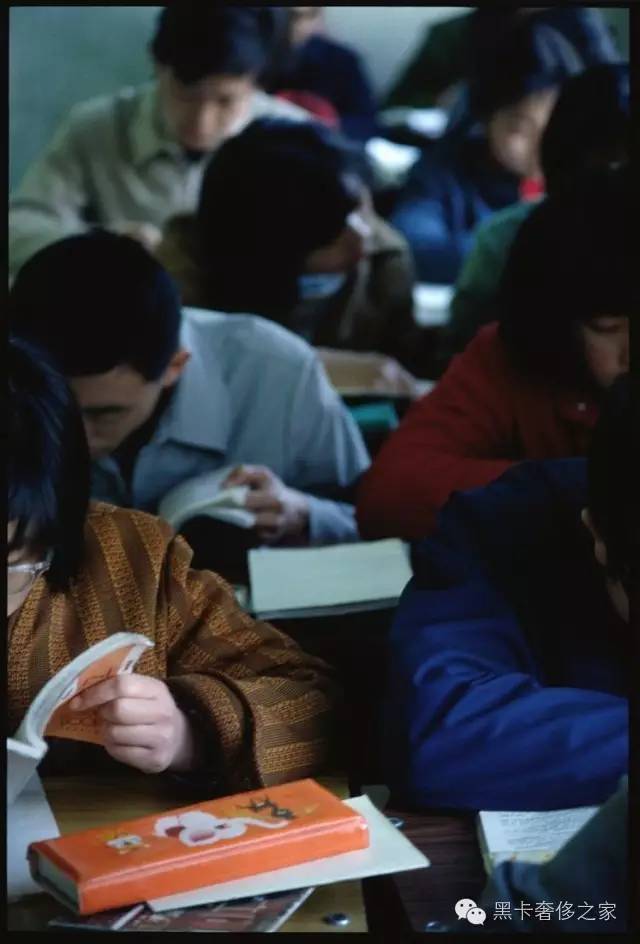 那个年代没有YSL，我们也很时髦