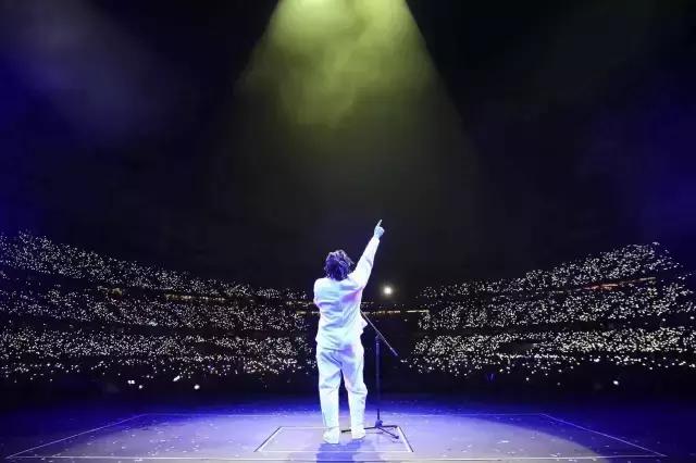 陈奕迅：别人不懂我鬼马背后的深情，你懂就好