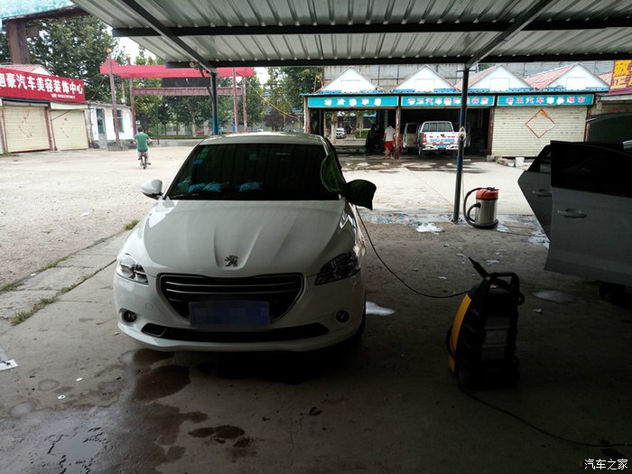 新款标致301幸福版,标致301旅行